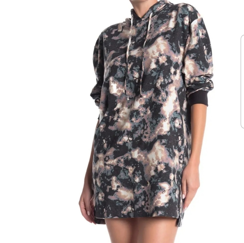 Abound Tie-Dye Hooded Sweatshirt Dress
SZ M NWT